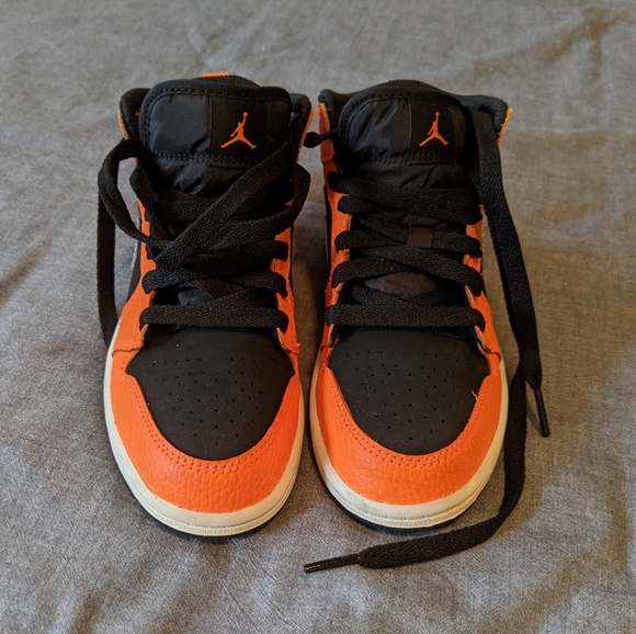 NWT Air Jordan 1 Mid PS Sneakers in Black/Cone - Picture 3 of 11
